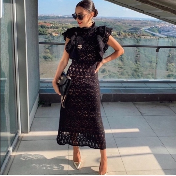 Zara Dresses & Skirts - Zara textured ruffle dress